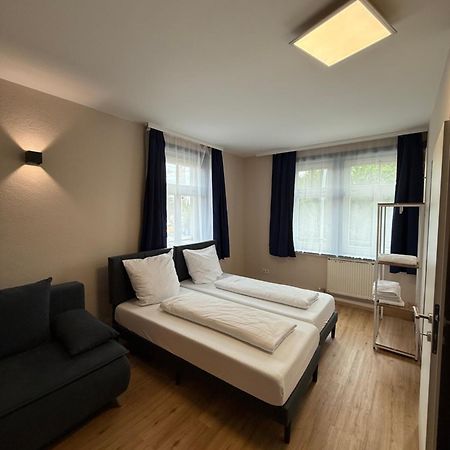 Crown Living Villa Blumenau Studios, Smarttv, Parkplatz ルステナウ エクステリア 写真