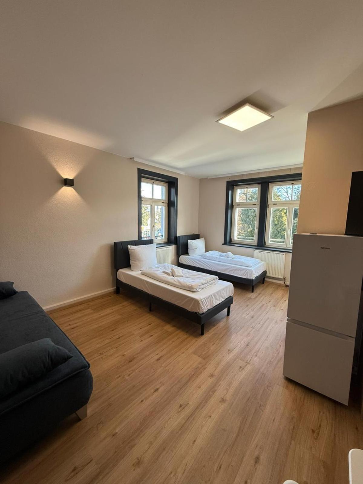 Crown Living Villa Blumenau Studios, Smarttv, Parkplatz ルステナウ エクステリア 写真