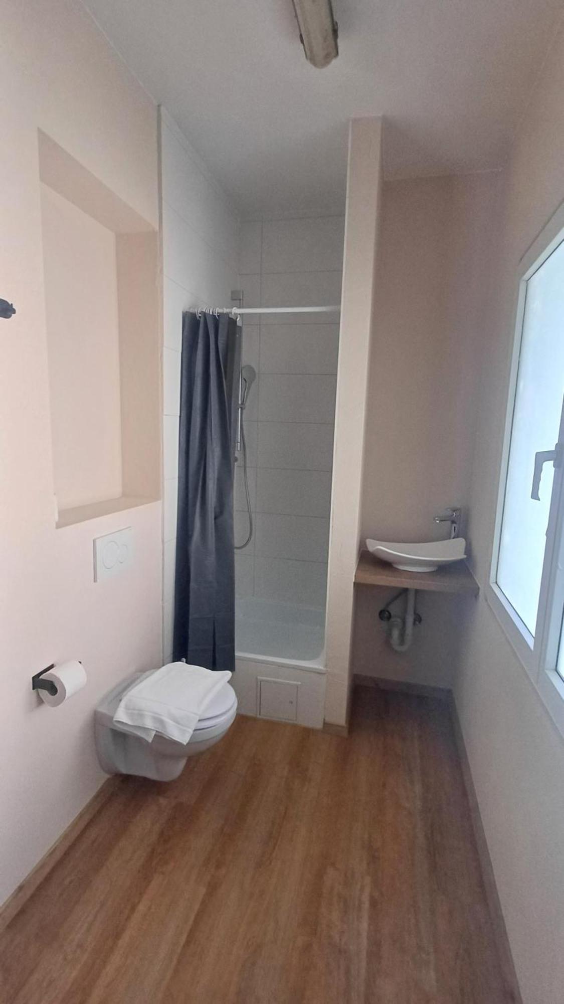 Crown Living Villa Blumenau Studios, Smarttv, Parkplatz ルステナウ 部屋 写真