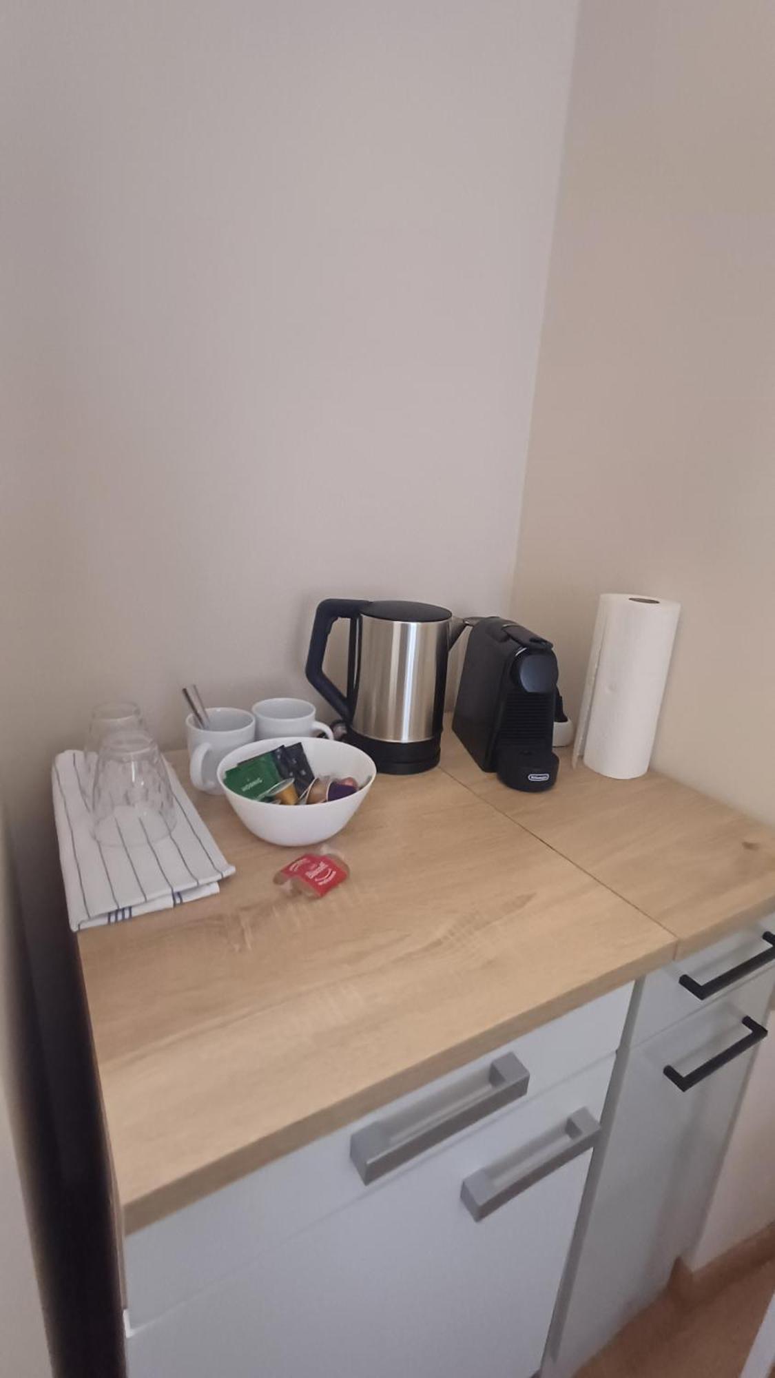 Crown Living Villa Blumenau Studios, Smarttv, Parkplatz ルステナウ 部屋 写真