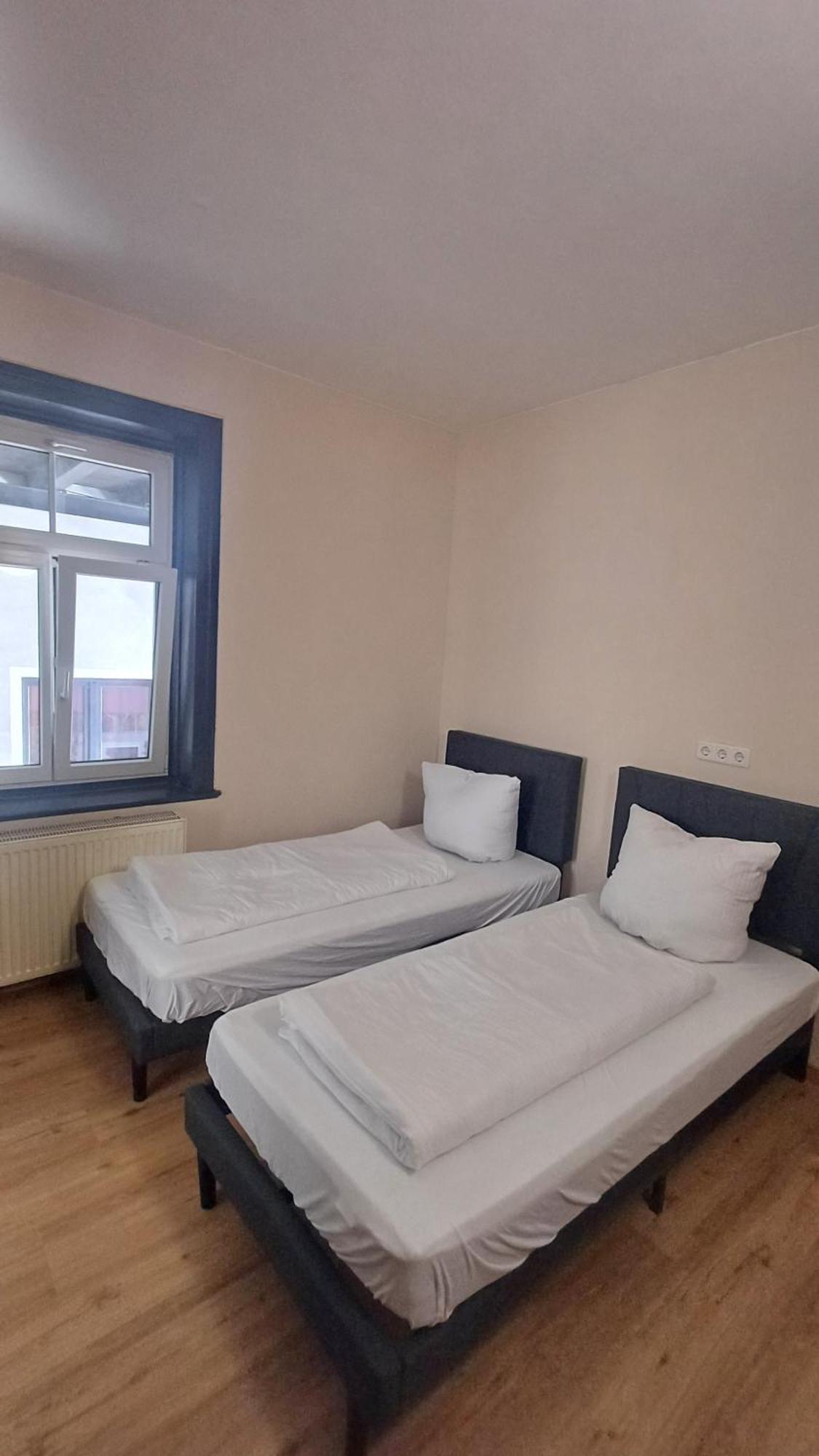 Crown Living Villa Blumenau Studios, Smarttv, Parkplatz ルステナウ 部屋 写真